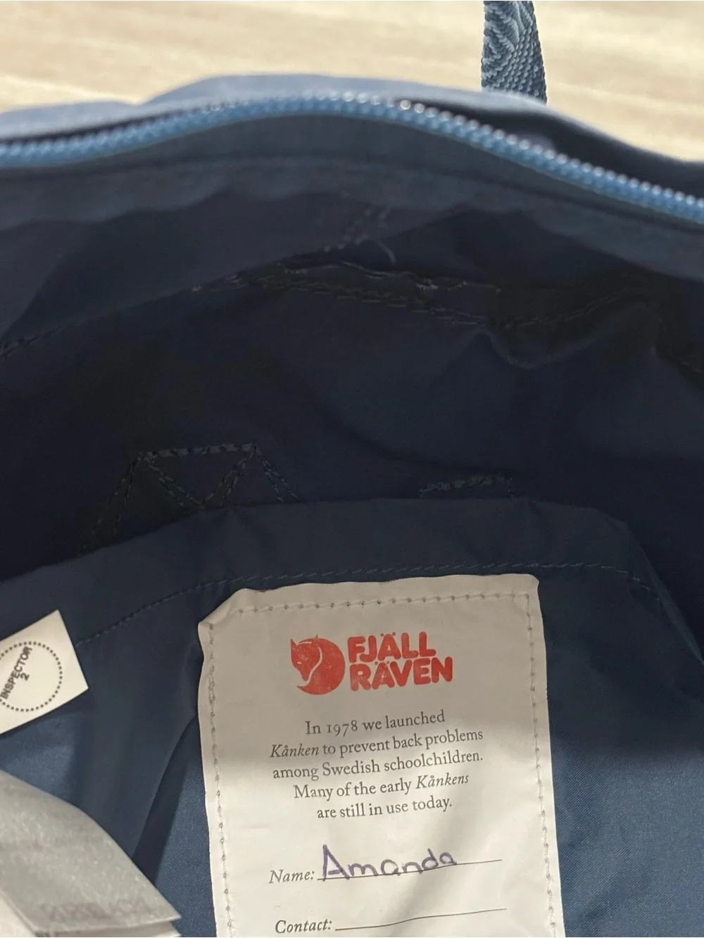 Fjallraven Kånken Backpack in Navy with Red Logo small hiking outdoor